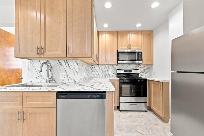 Photo - 708 N Wood St Unit 4N