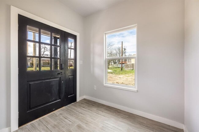 Photo - 600 Kimbro #B St