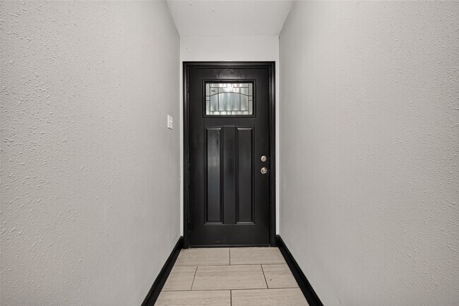 Photo - 19326 Leafwood Ln