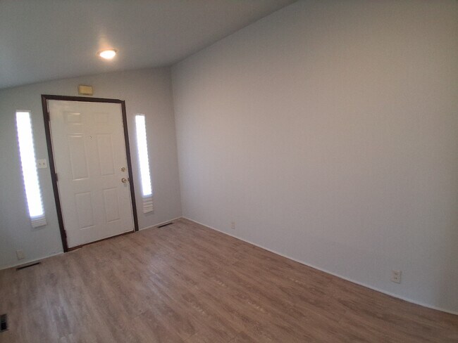 Photo - 54 Columbus St