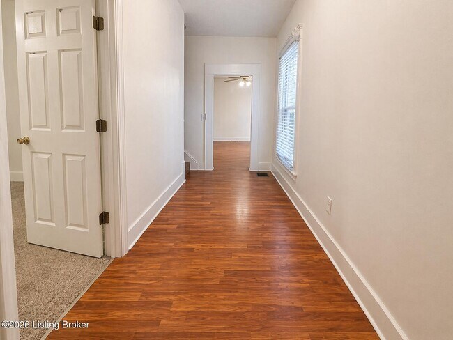 Photo - 228 E Burnett Ave