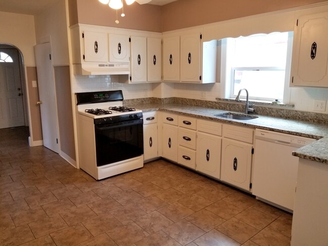 Photo - 49 Hillside Ave Unit 1