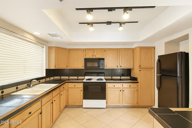 Building Photo - 10101 N Arabian Trail Unit 1074