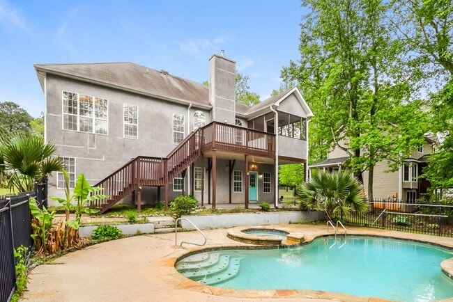 85 Southfield Dr