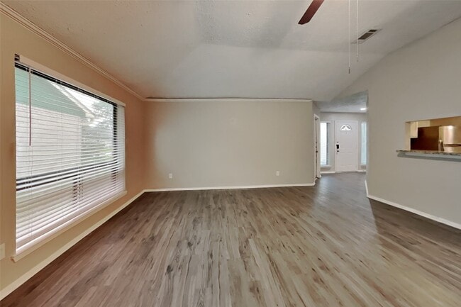 Photo - 4718 Lost Lake Ln