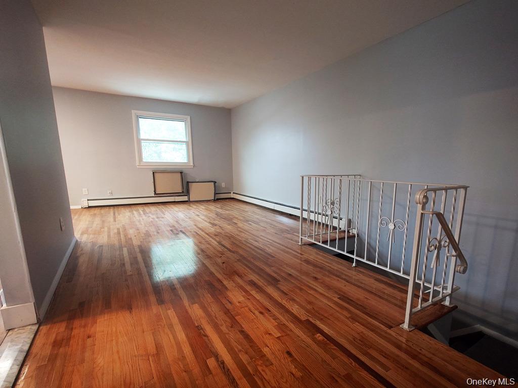 Photo - 256-20 Craft Ave