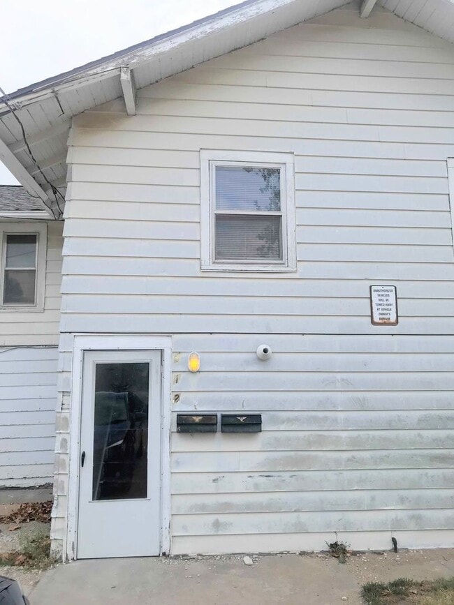 Building Photo - 112 N Plum St Unit #1