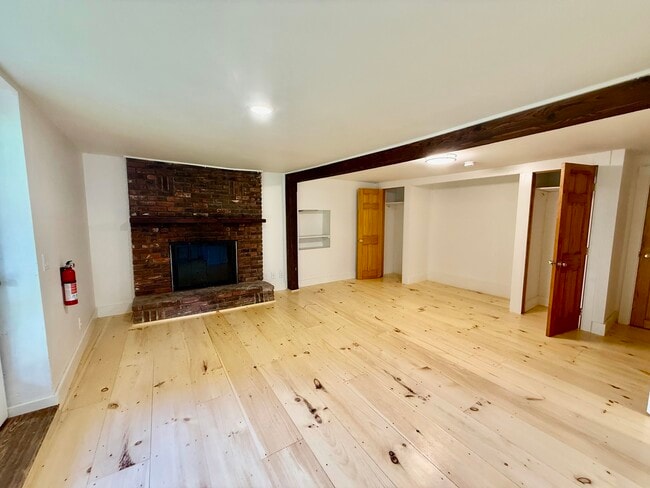 473 Maple St Unit 6