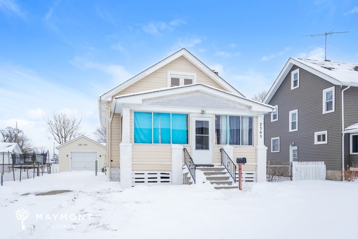 Photo - 2305 E 33rd St