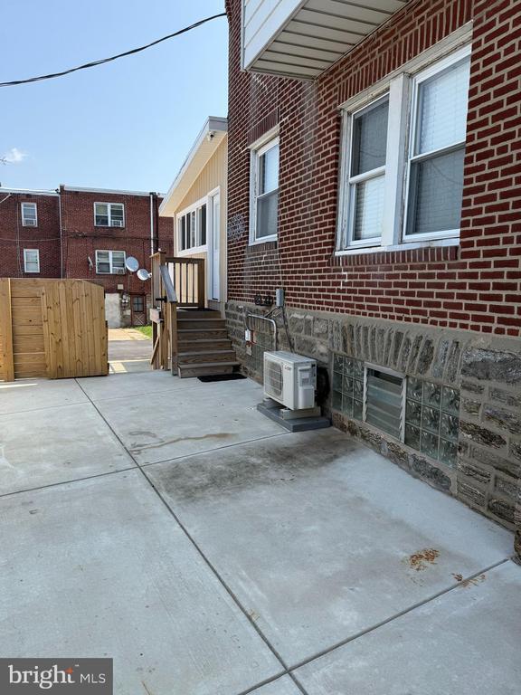 Photo - 345 Stevens St