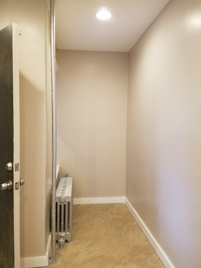 Photo - Courtyard Apartments