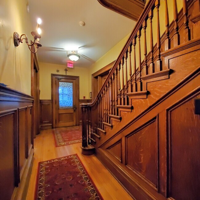 Entrance - 520 Madison Ave Unit Apartment 1