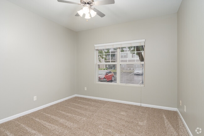 1BR, 1BA - 831SF