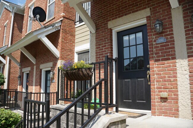 Photo - 1061 Reserve Way