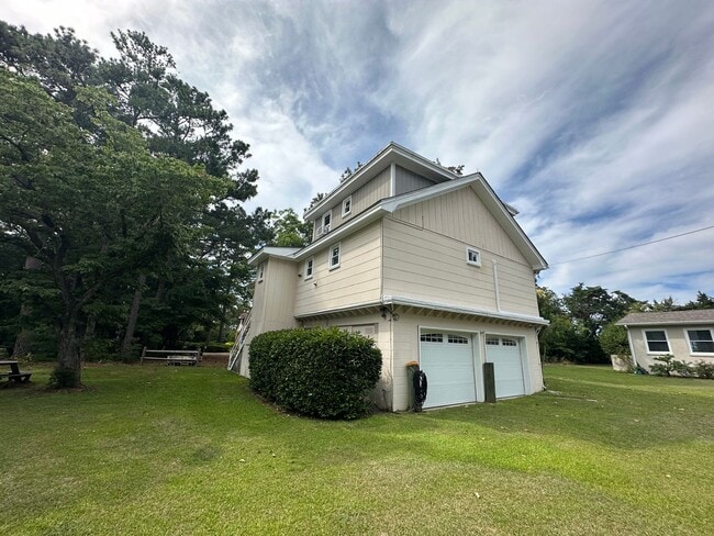 Photo - 190 Rogers Rd Unit C