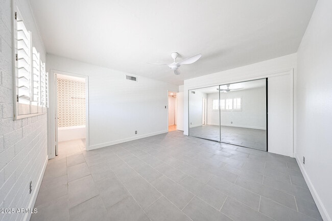6544 N 12th St Unidad 16