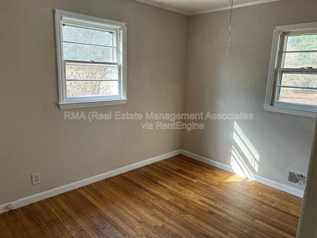 Photo - 1313 Oakdale Dr