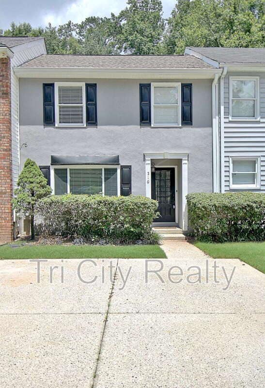 Photo - 210 Flat Creek Ct