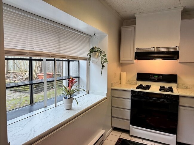 Photo - 158 S Fitzhugh St