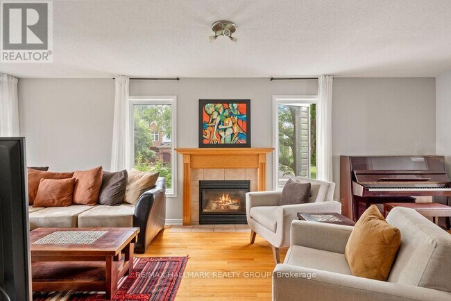 Photo - 113 Carwood Cir
