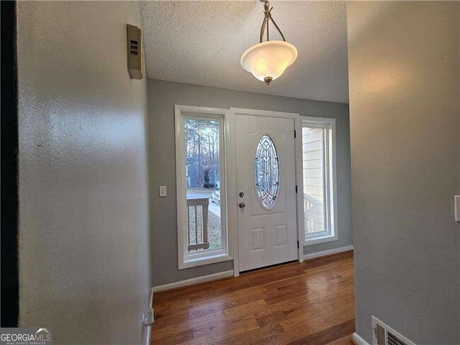 Photo - 3288 Timber Bluff Dr NE