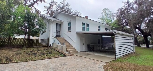 Photo - 923 NE 2nd St