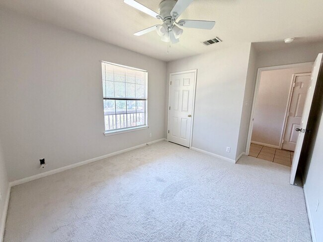 Photo - 6504 Cannonleague Dr Unidad 6504 Cannonleague Dr. #B
