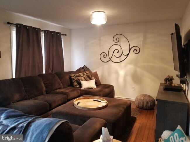3460 Orange Grove Ct
