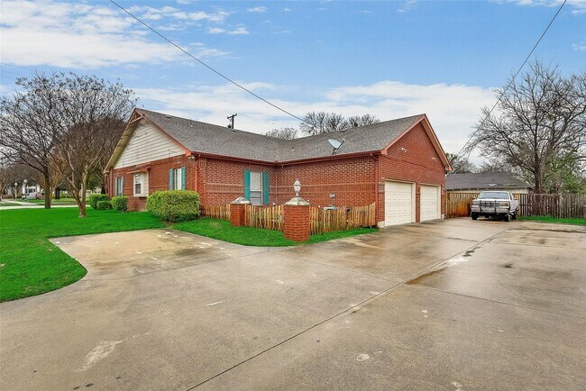 Photo - 300-306 East Main Street Unit 300