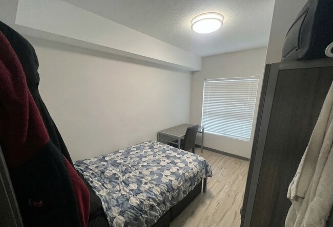 Photo - 258A-258A Sunview St