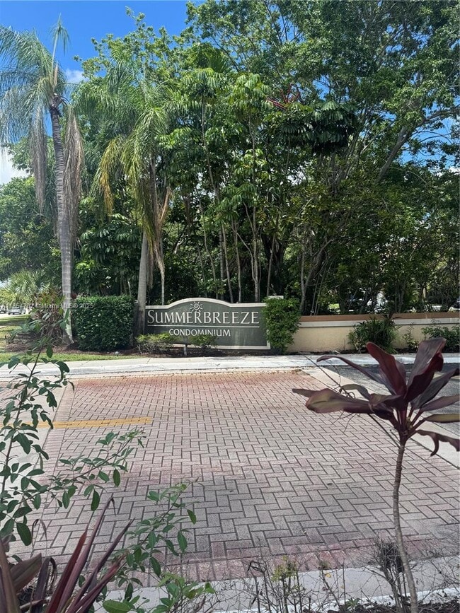 Building Photo - 9999 Summerbreeze Dr Unit 909 Rental