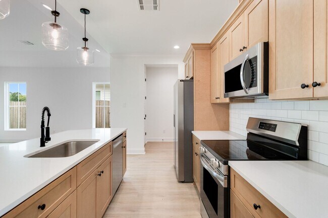 203 Benson Grove
