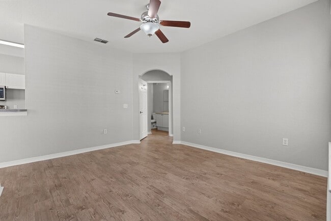 Photo - Crescent Place - 15-100 Unit 15-100