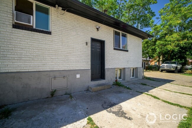 Photo - 2743 Liberty Ave Unit B