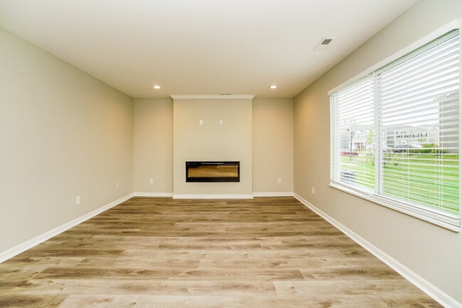 Photo - 7428 Willow Leaf Dr