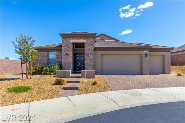 Photo - Elevated Desert Living with Strip & Mountain Views – Fully Furnished 6-Bedroom Retreat!