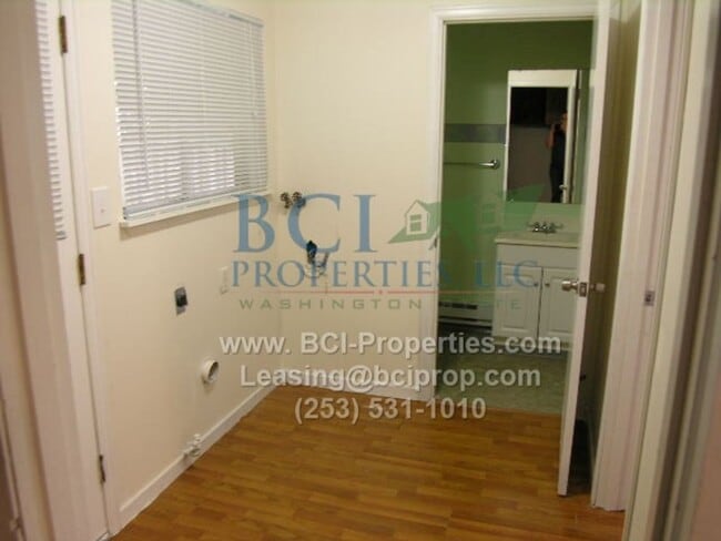 7440 S Pine St Unit 1