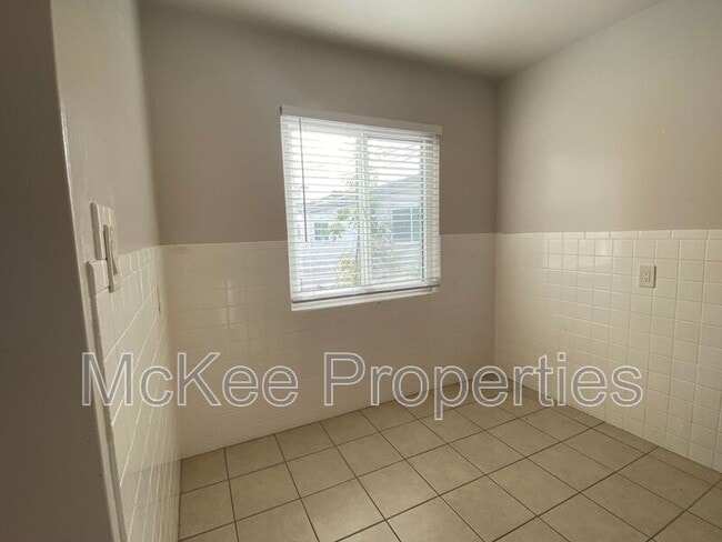 Photo - 4334.5 Van Dyke Ave