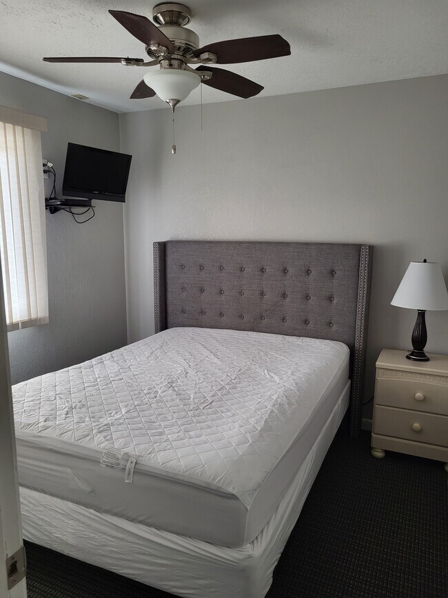 Photo - 116 5th St NW