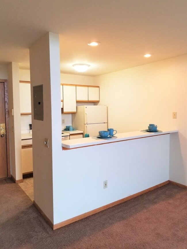 Photo - Cozy 1 bedroom loft apartment.. AVAILABLE!! Unit 1617-305