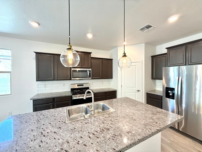 Photo - 18428 Puget Ave