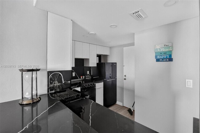 Photo - 800 West Ave Unit 533