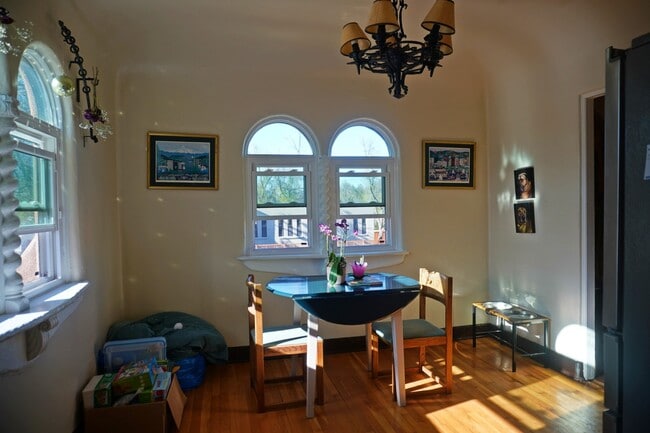 Photo - 131 N Hancock Ave Unidad 131