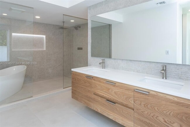 Photo - 1690 Daytonia Rd