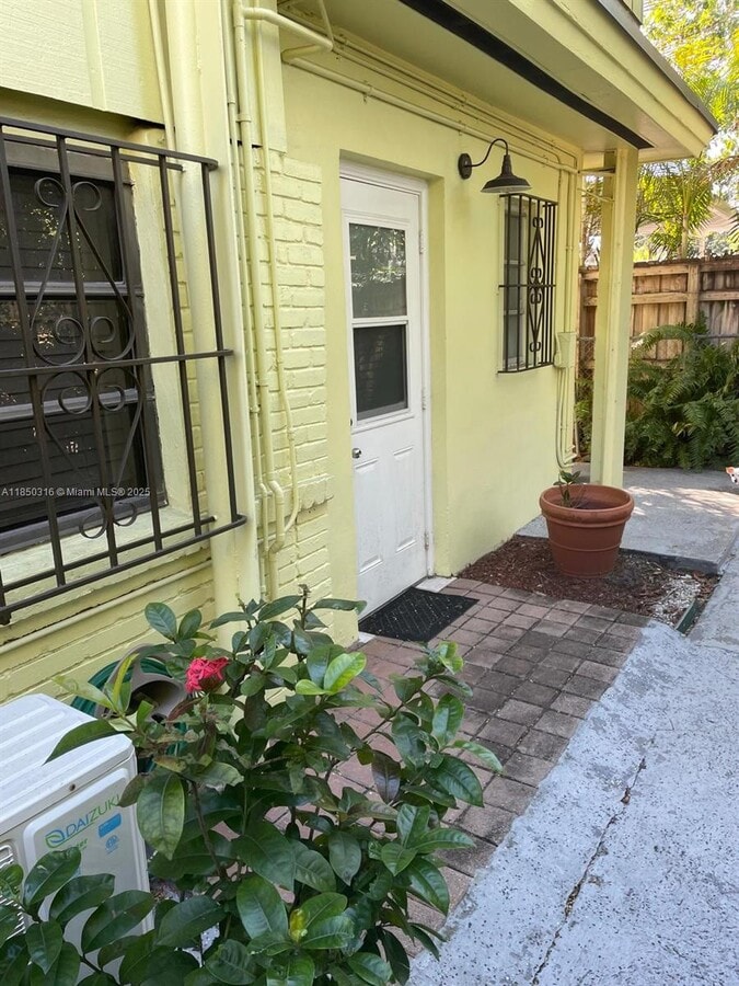Photo - 324 SW 23rd Ave Apartamento Unidad 1