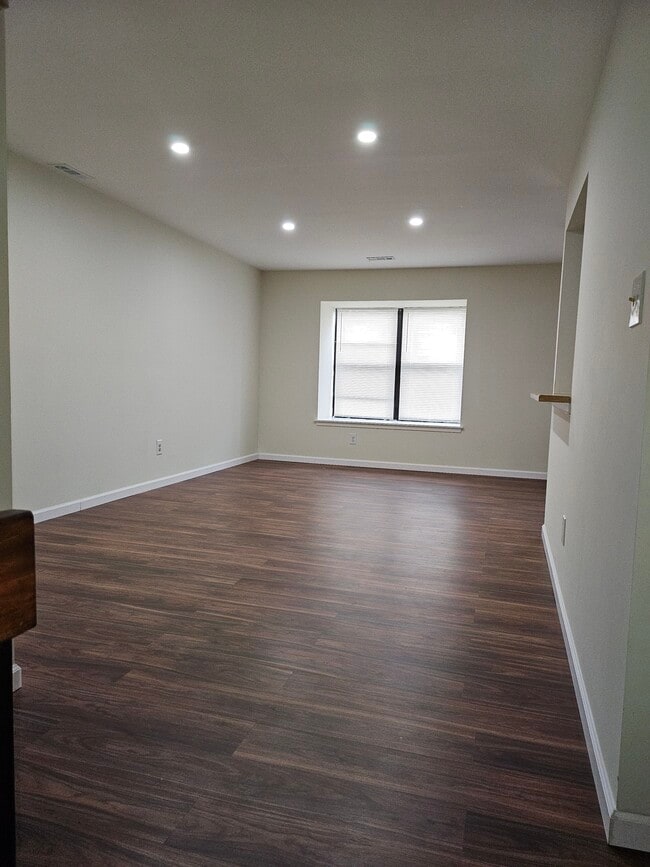 Photo - 1710 Tracey St Unit B