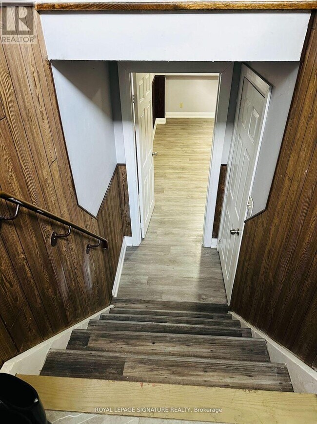 Photo - 827 Stainton Dr