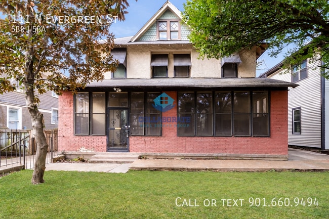 Building Photo - 111 N Evergreen St