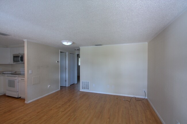 Photo - 207 Shore T Rd