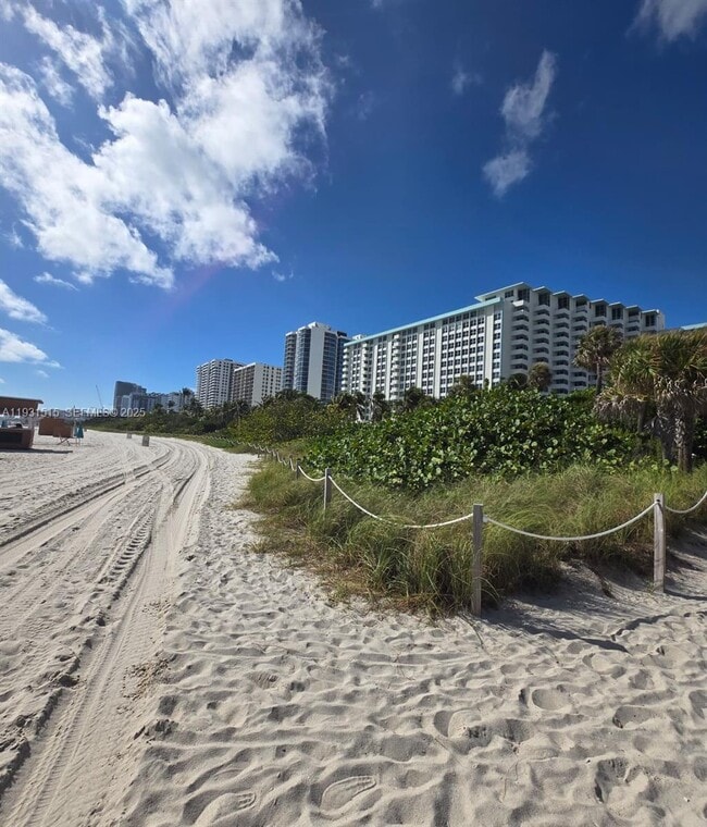 Photo - 2899 Collins Ave Unit 410